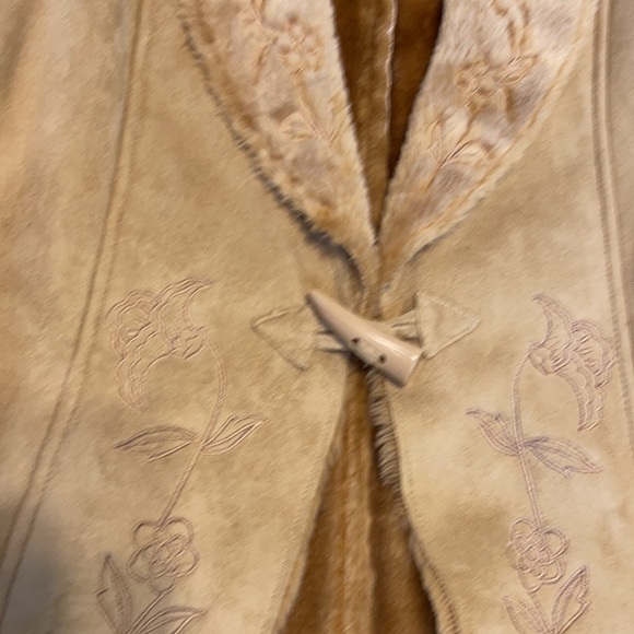 # Essentials By Milano embroidered jacket. - Picture 5 of 15